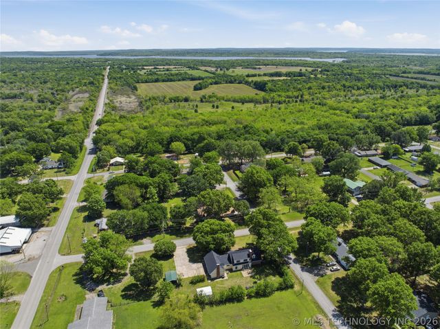 108 S Bettes Avenue, Wagoner, OK 74467