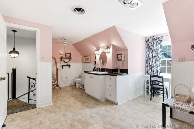 108 S Bettes Avenue, Wagoner, OK 74467