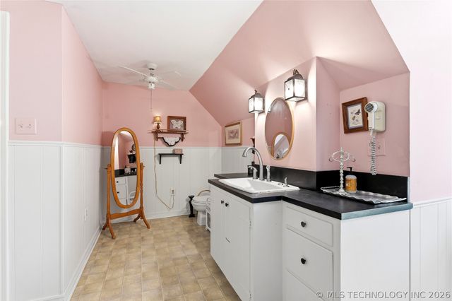 108 S Bettes Avenue, Wagoner, OK 74467
