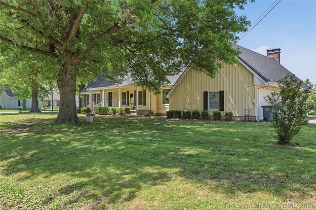 108 S Bettes Avenue, Wagoner, OK 74467