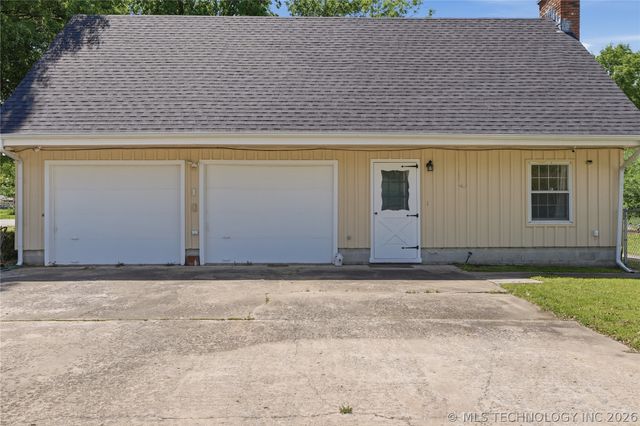 108 S Bettes Avenue, Wagoner, OK 74467