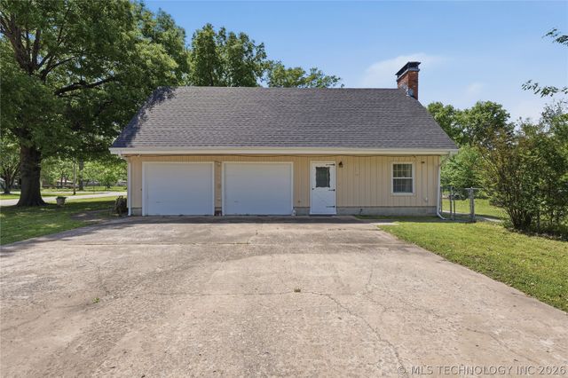 108 S Bettes Avenue, Wagoner, OK 74467