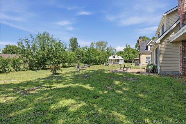 108 S Bettes Avenue, Wagoner, OK 74467