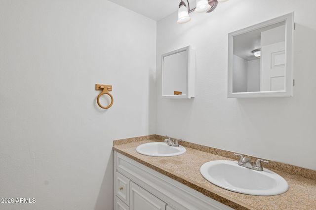 7 S Catalina Street, Gilbert, AZ 85233