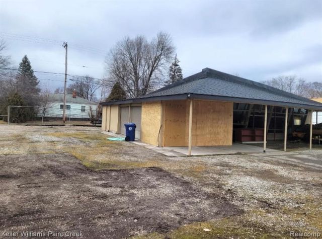 26346 W 7 Mile Road, Redford, MI 48240