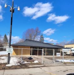 26346 W 7 Mile Road, Redford, MI 48240