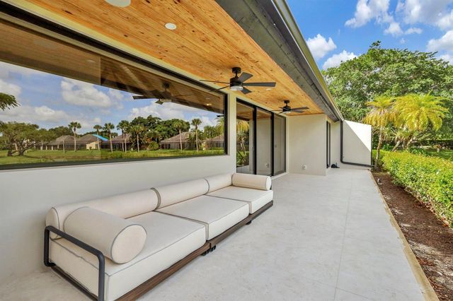 11880 Pebblewood Drive, Wellington, FL 33414