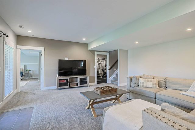 914 Man O War Boulevard, Union, KY 41091