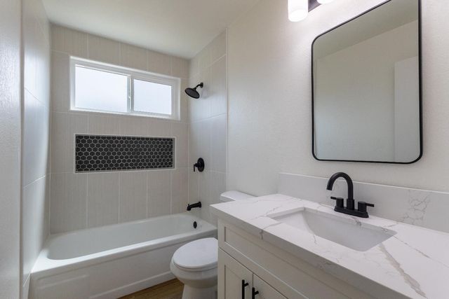 3094 Timmy Avenue, Clovis, CA 93612