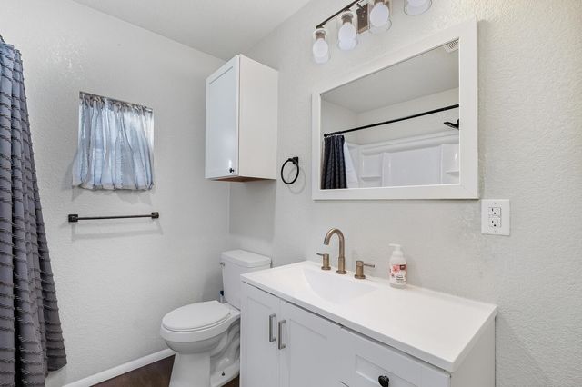 827 W Hazel Ave, Wichita, KS 67217