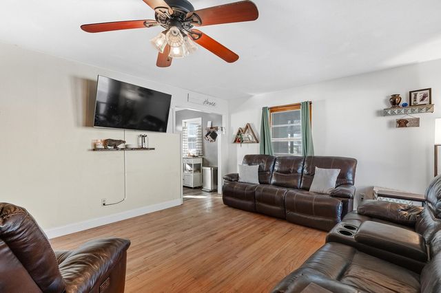 827 W Hazel Ave, Wichita, KS 67217