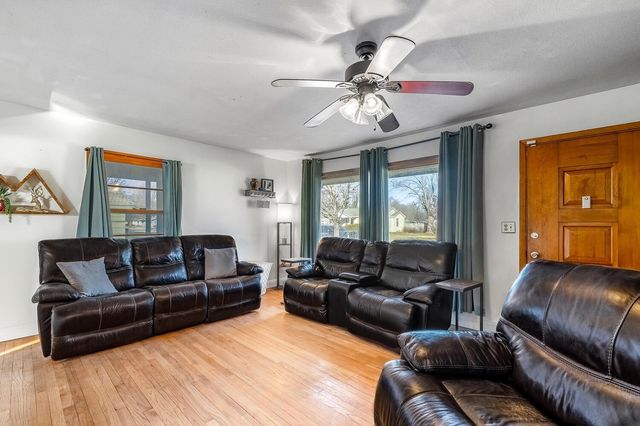 827 W Hazel Ave, Wichita, KS 67217