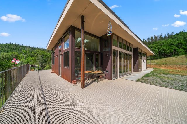 6691 Reading Creek Road, Douglas City, CA 96024