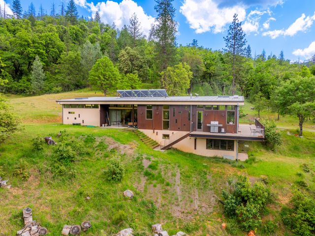 6691 Reading Creek Road, Douglas City, CA 96024