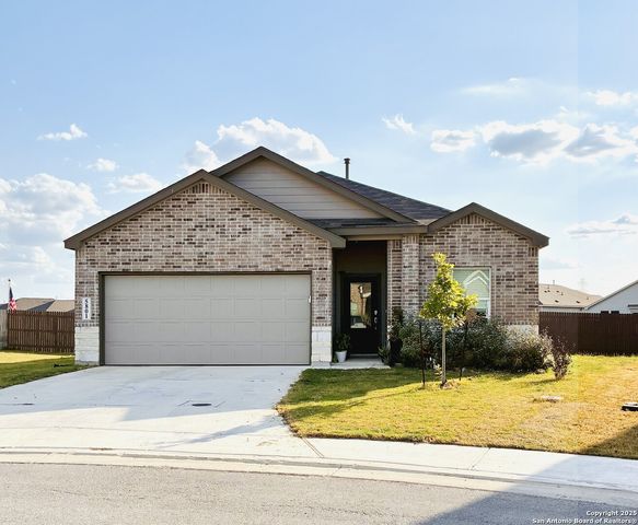 5801 Geronimo Vista, Seguin, TX 78155