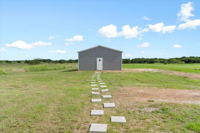1955 Vz County Road 3808, Wills Point, TX 75169