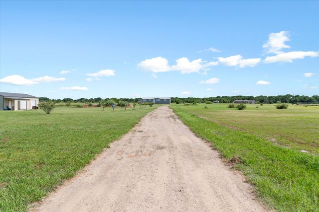 1955 Vz County Road 3808, Wills Point, TX 75169