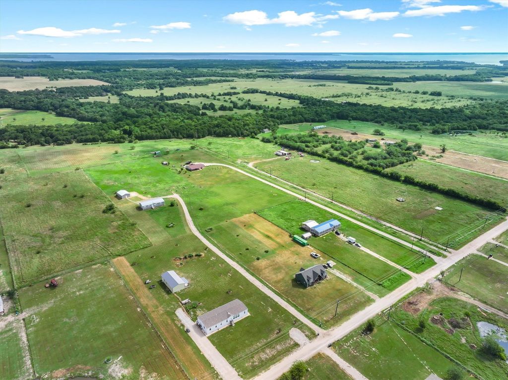 1955 Vz County Road 3808, Wills Point, TX 75169