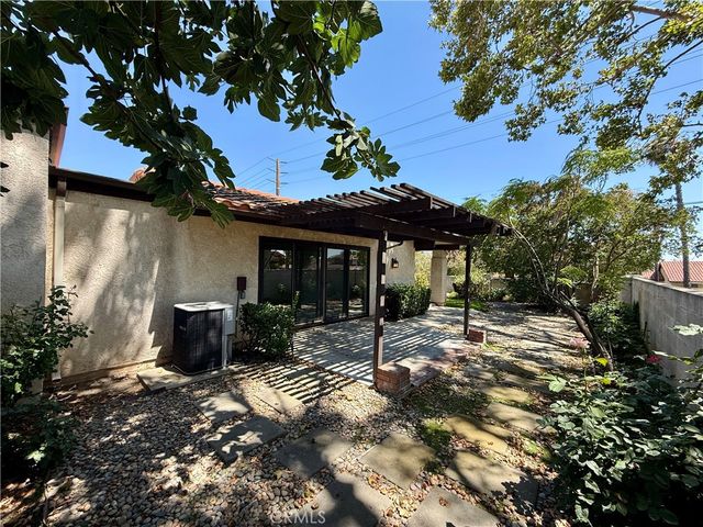 888 Via Maria, Upland, CA 91784