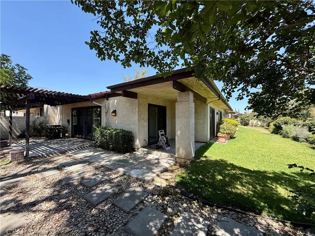 888 Via Maria, Upland, CA 91784