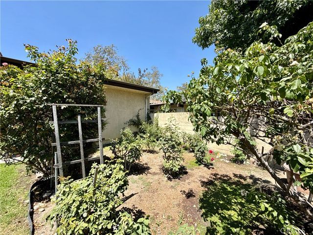 888 Via Maria, Upland, CA 91784