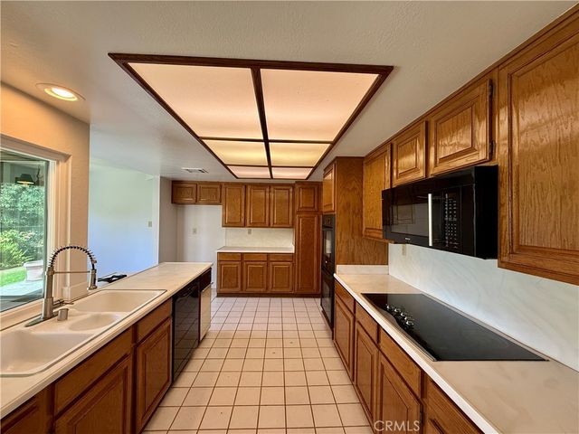 888 Via Maria, Upland, CA 91784