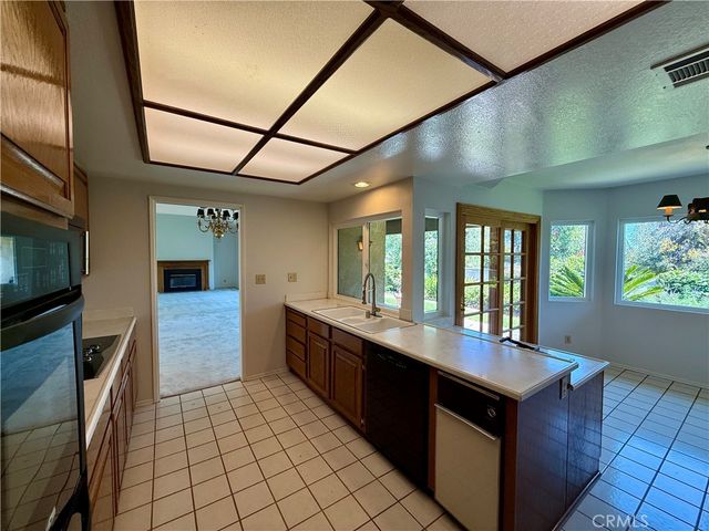 888 Via Maria, Upland, CA 91784