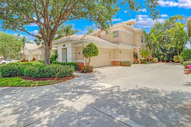 3960 Deer Crossing CT 6-204, Naples, FL 34114