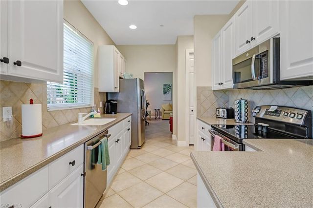 3960 Deer Crossing CT 6-204, Naples, FL 34114