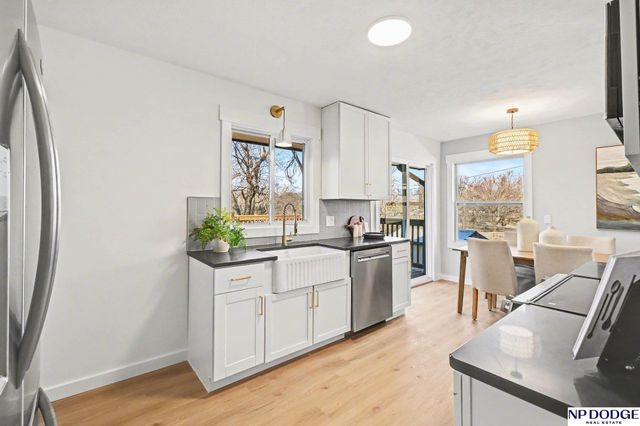 7718 Davis Circle, Omaha, NE 68134