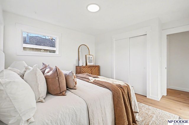 7718 Davis Circle, Omaha, NE 68134