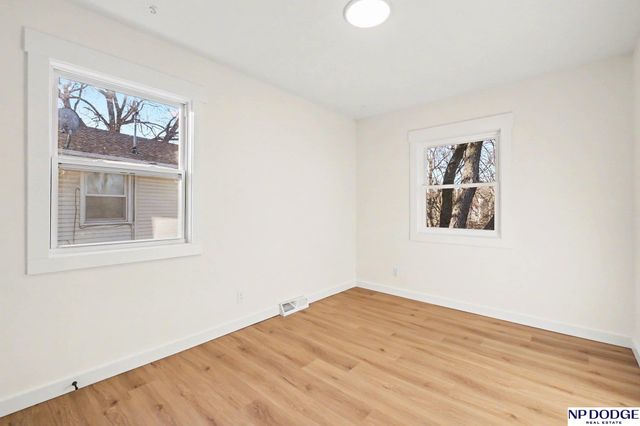 7718 Davis Circle, Omaha, NE 68134