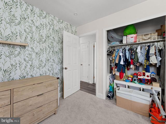 5 TRINITY PL, Barrington, NJ 08007