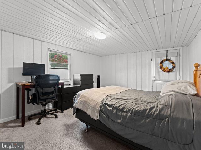 5 TRINITY PL, Barrington, NJ 08007