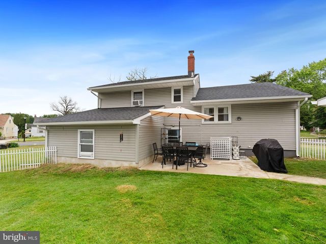 5 TRINITY PL, Barrington, NJ 08007