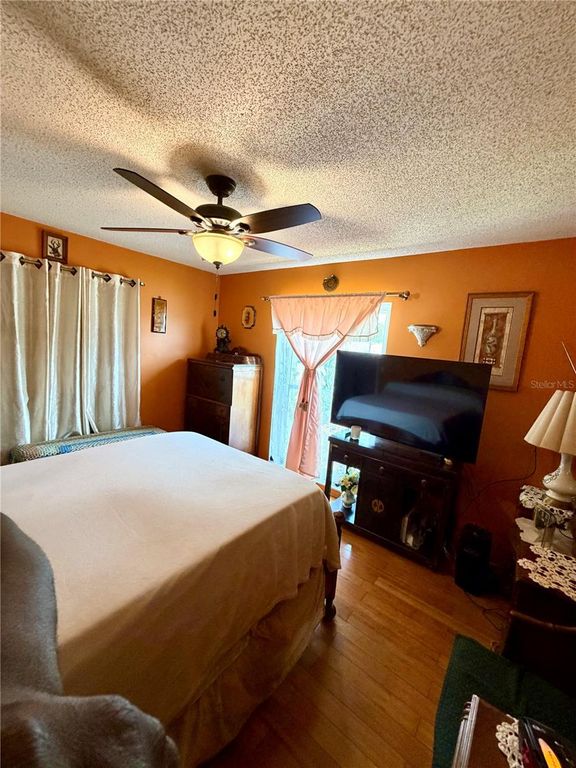 Image 23 of property listing at 5832 ELON DRIVE, Orlando, FL 32808