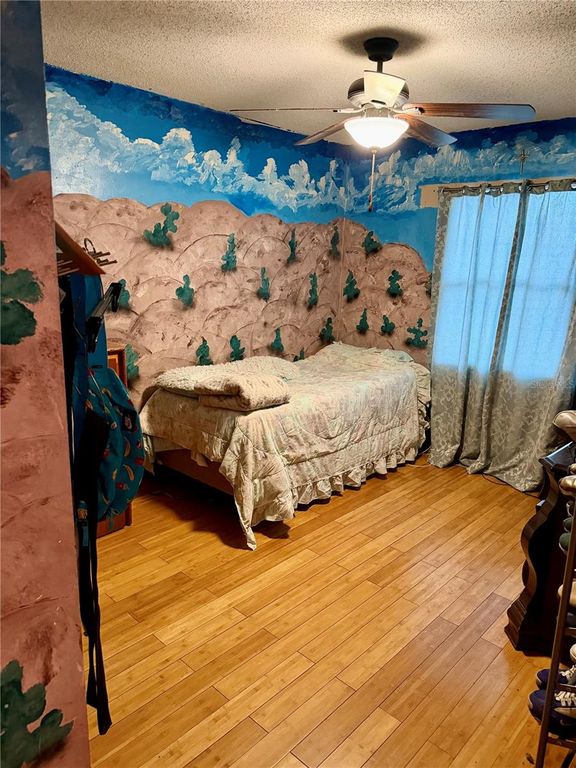 Image 30 of property listing at 5832 ELON DRIVE, Orlando, FL 32808