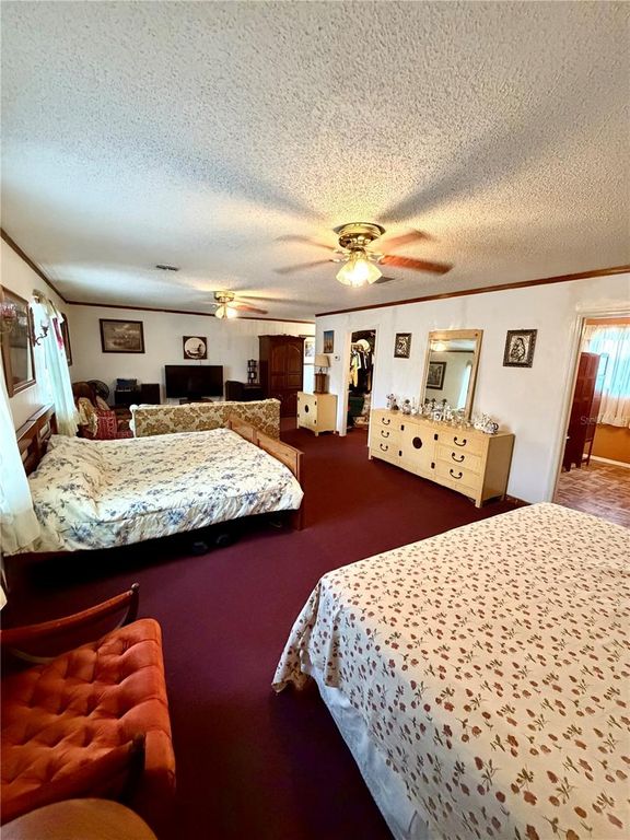 Image 39 of property listing at 5832 ELON DRIVE, Orlando, FL 32808