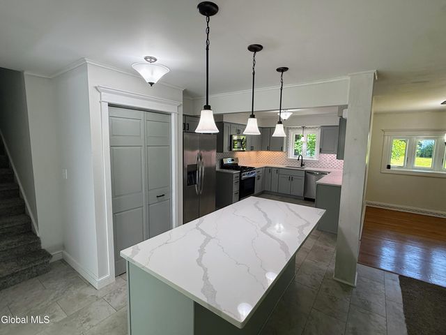 132 Birch Lane, Glenville, NY 12302