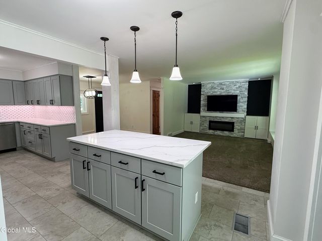 132 Birch Lane, Glenville, NY 12302