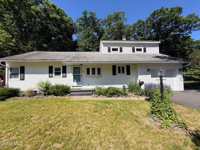132 Birch Lane, Glenville, NY 12302
