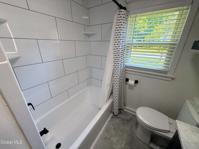 132 Birch Lane, Glenville, NY 12302