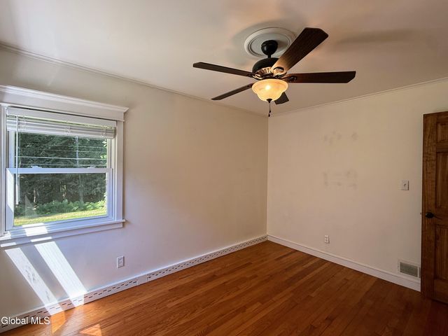 132 Birch Lane, Glenville, NY 12302