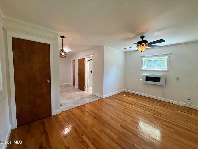132 Birch Lane, Glenville, NY 12302