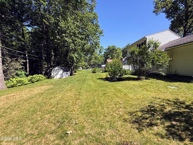 132 Birch Lane, Glenville, NY 12302