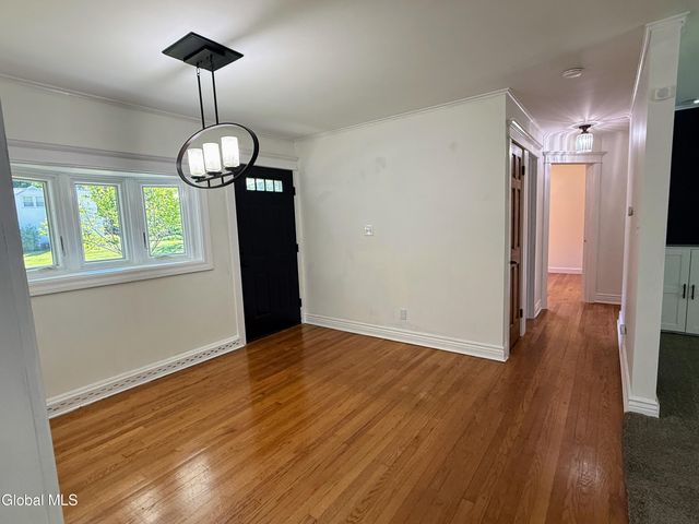 132 Birch Lane, Glenville, NY 12302