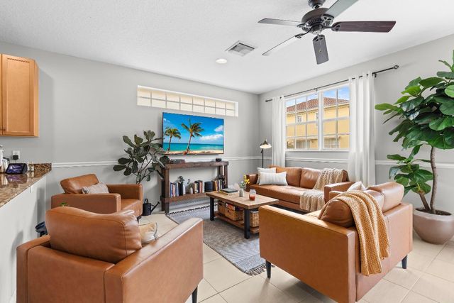 512 Marbella Circle, North Palm Beach, FL 33408