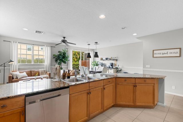 512 Marbella Circle, North Palm Beach, FL 33408