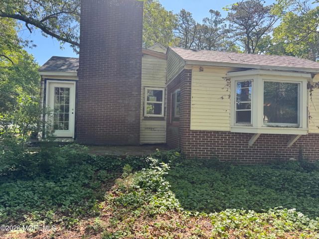 48 Bay Parkway, Waretown, NJ 08758