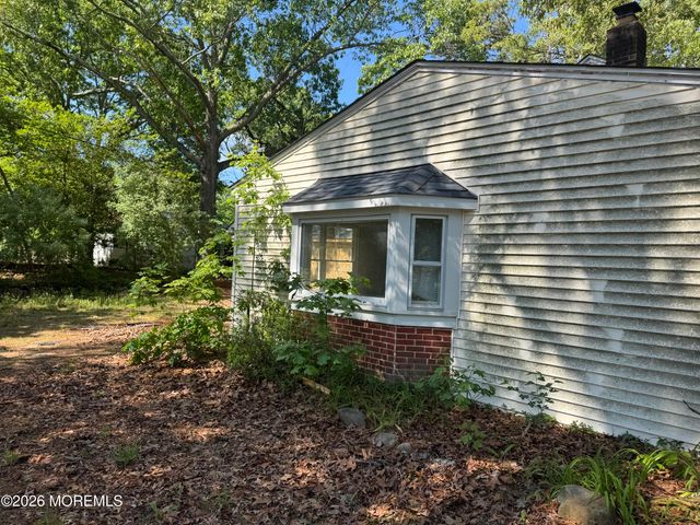 48 Bay Parkway, Waretown, NJ 08758